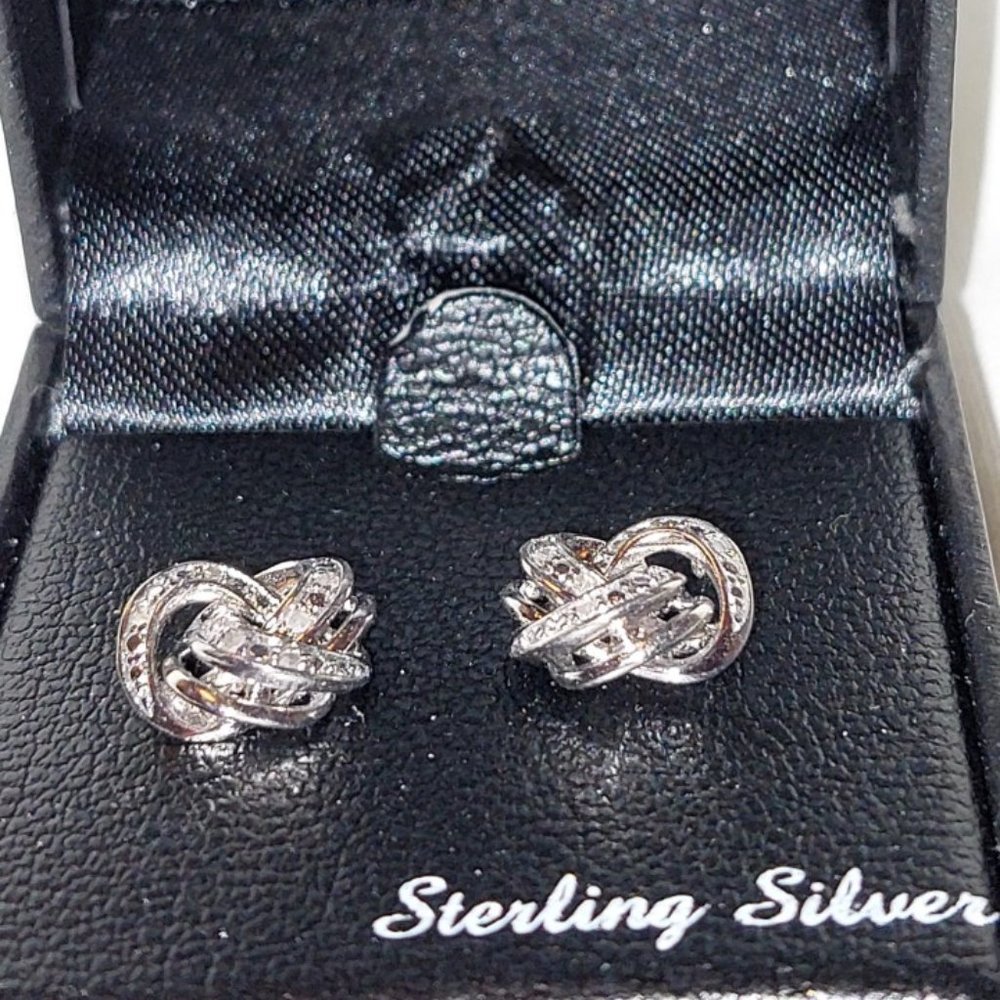 NIB 1/10 ct. t.w. Diamond In 925 Sterling Silver Love Knot Stud Pierce Earrings